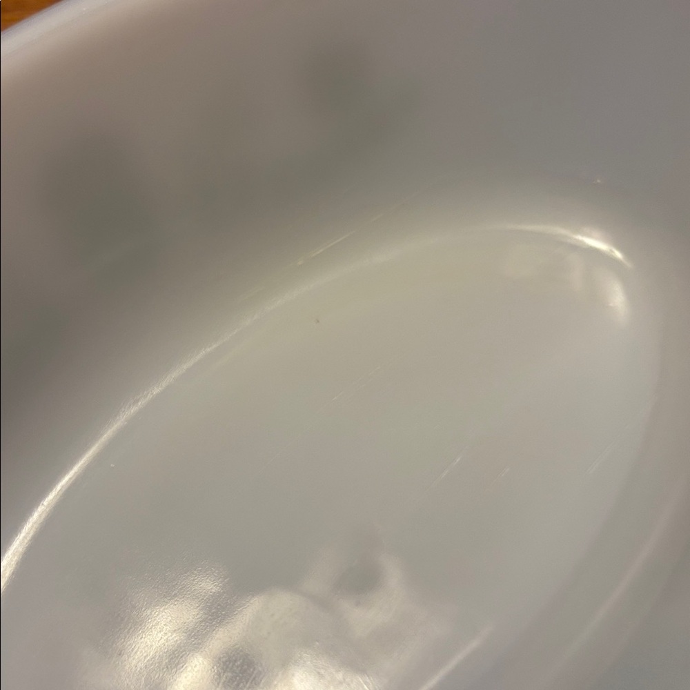 Glassware casserole 1 quart milk glass dish in green daisy pattern. 10 wide - Picture 9 of 9